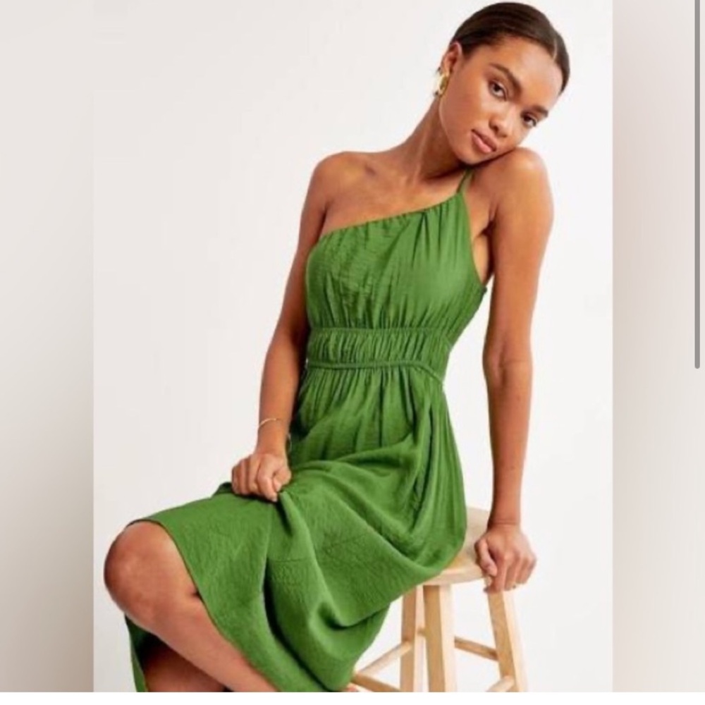 Abercrombie & Fitch Green Midi Dress